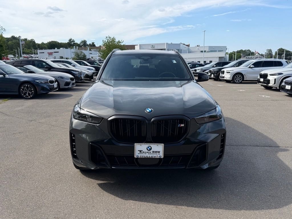 New 2026 Gray BMW M60i image 2