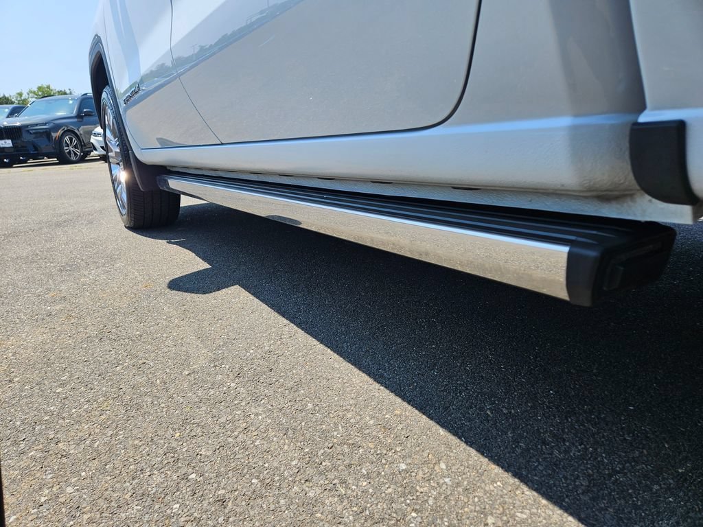 Certified Used 2026 Glacier White Tricoat GMC Denali image 18