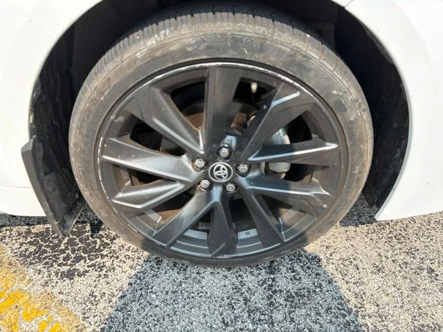 Used 2024 Ice Toyota SE image 5