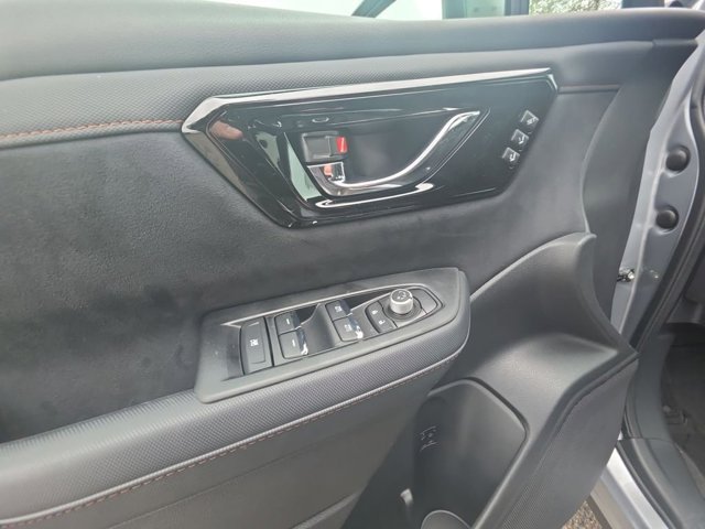 New 2026 ICE SILVER METALLIC Subaru Touring image 11
