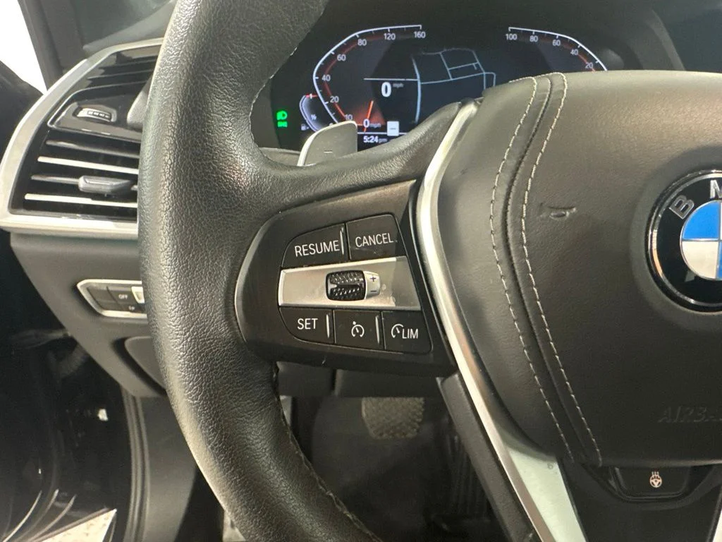 Used 2023 Jet Black BMW xDrive40i image 9
