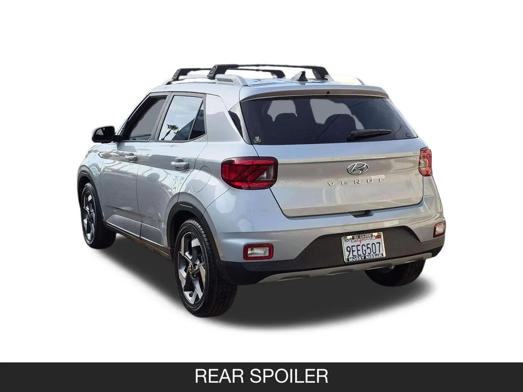 Used 2021 Silver Hyundai SEL image 7