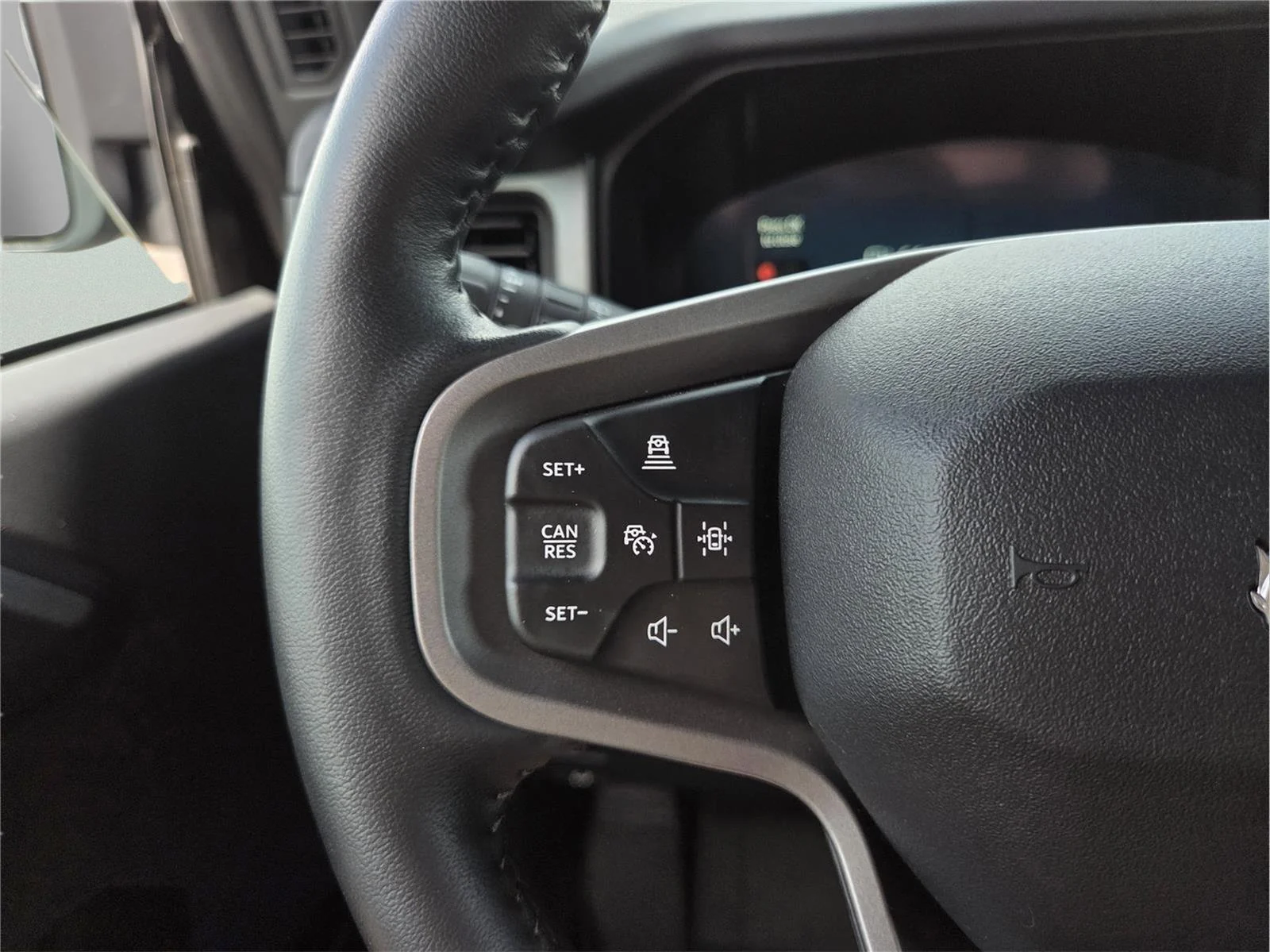 Used 2025 Shadow Black Ford Badlands image 26
