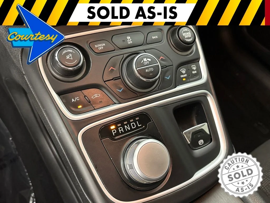 Used 2015 Black Chrysler Limited image 36