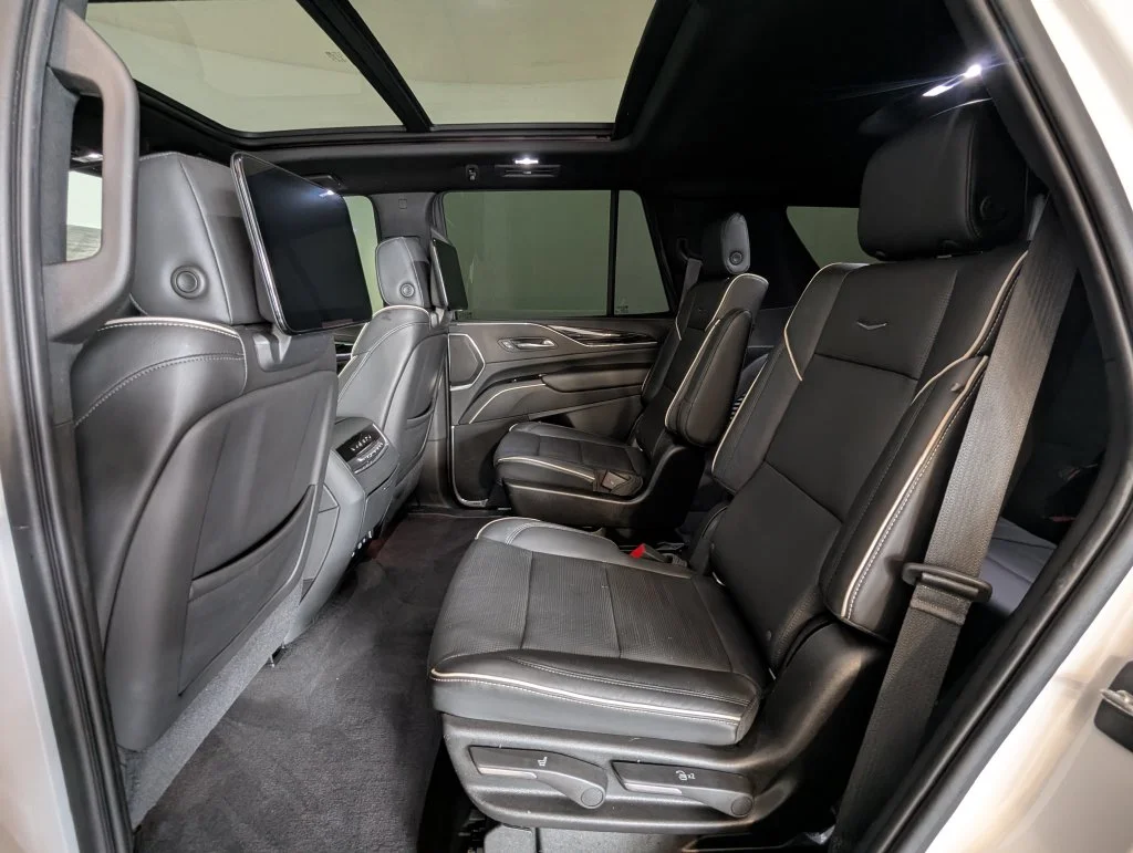 Used 2021 White Cadillac Sport image 15