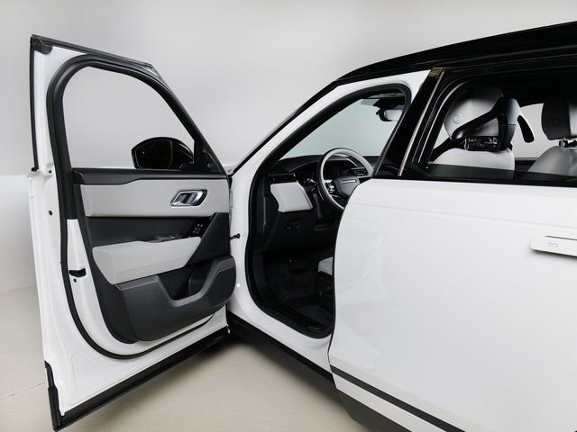 New 2026 Fuji White Land Rover S image 24