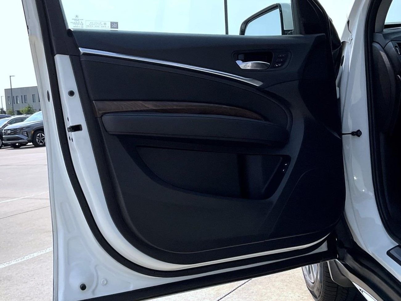 Used 2019 White Acura 3.5L Technology Package image 9