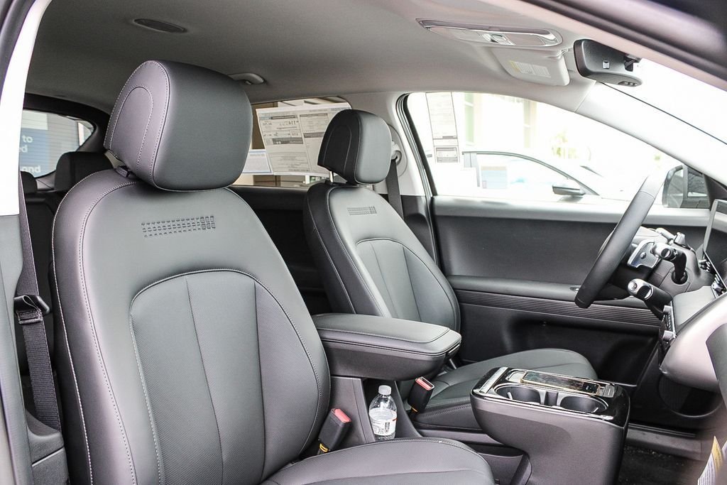 New 2026 Black Hyundai SEL image 17