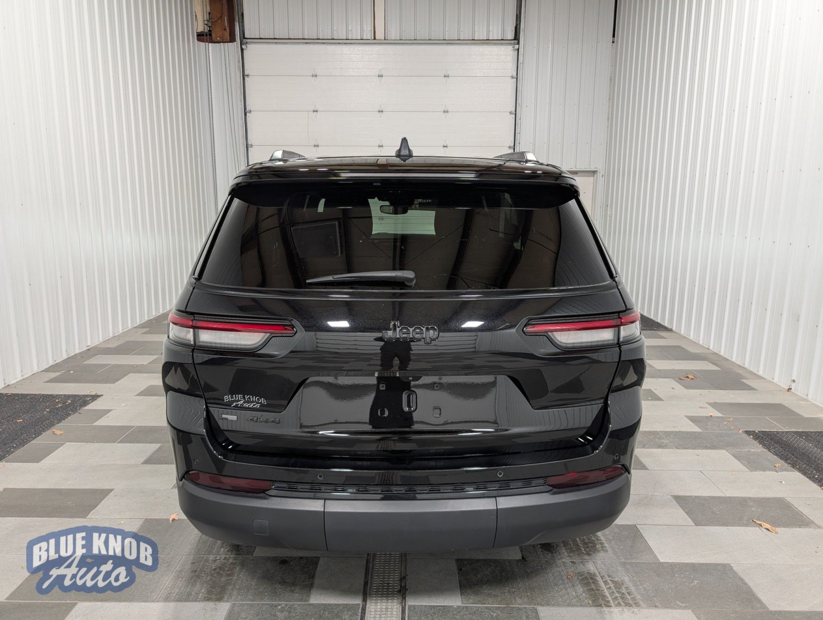 2021 Jeep Grand Cherokee Altitude photo 2