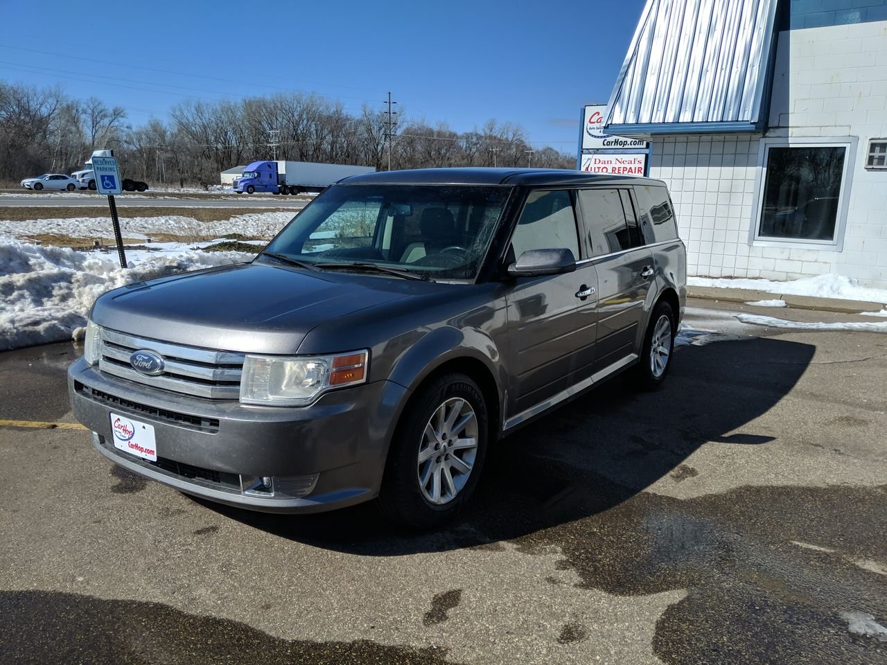 2010 Ford Flex SEL photo 2