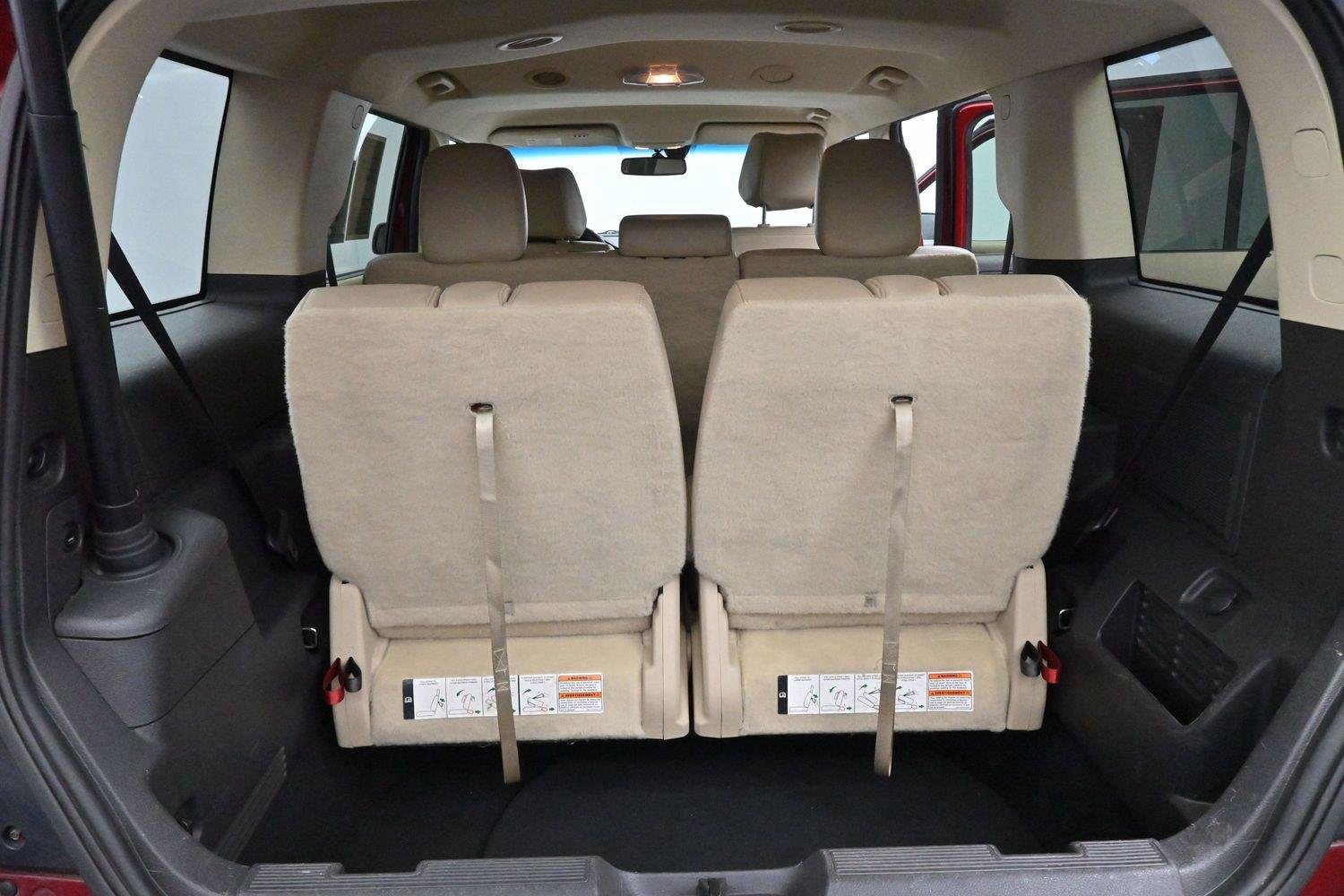 Used 2014 Ruby Red Metallic Tinted Clearcoat Ford Limited image 9