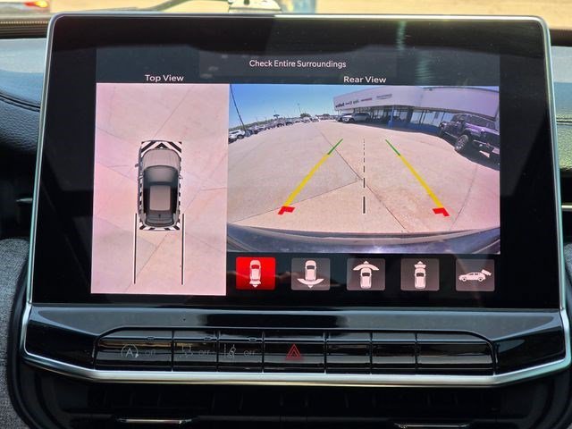 Certified Used 2022 Diamond Black Crystal Pearlcoat Jeep Latitude image 29