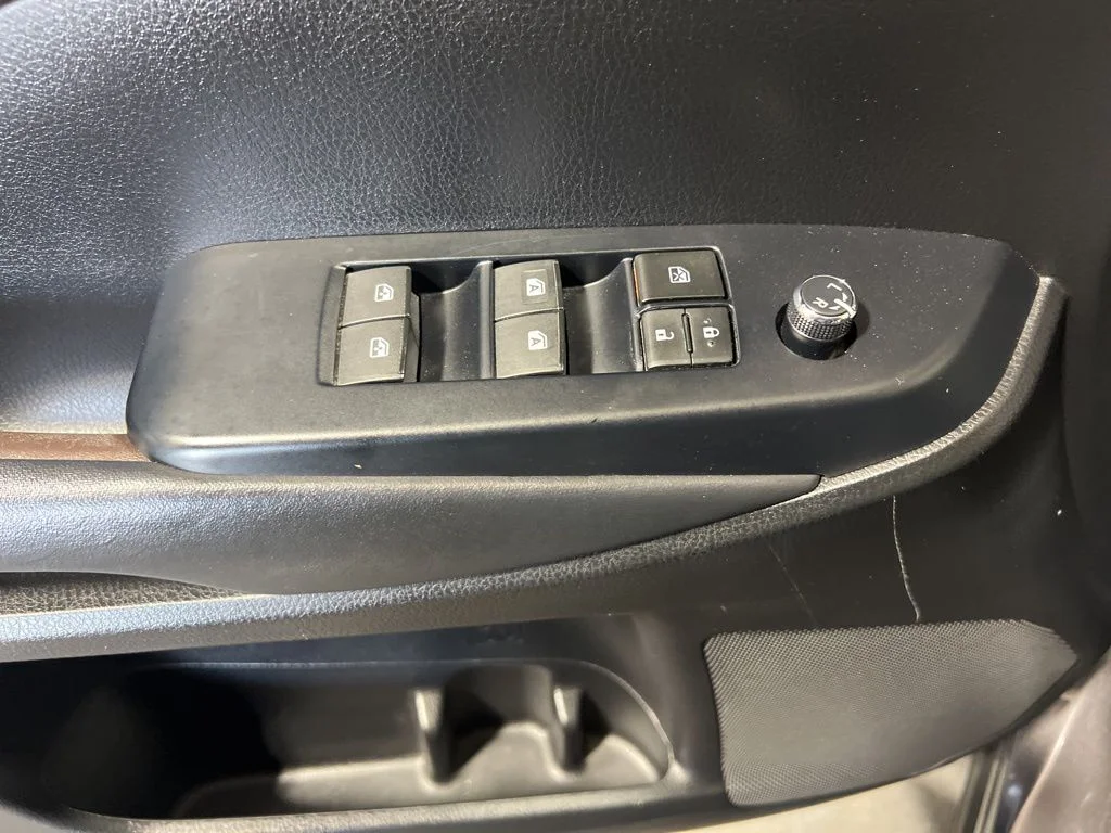 Used 2019 Gray Toyota XLE image 31