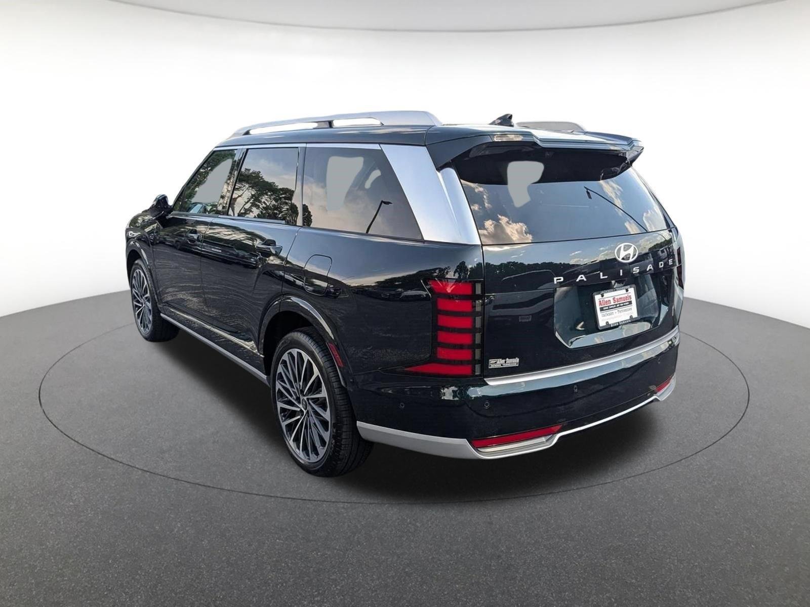 New 2027 Robust Emerald Pearl Hyundai Calligraphy image 4