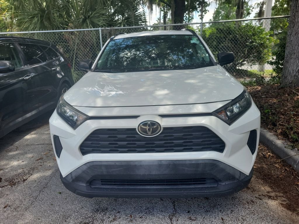 2021 Toyota RAV4 LE FWD's photo