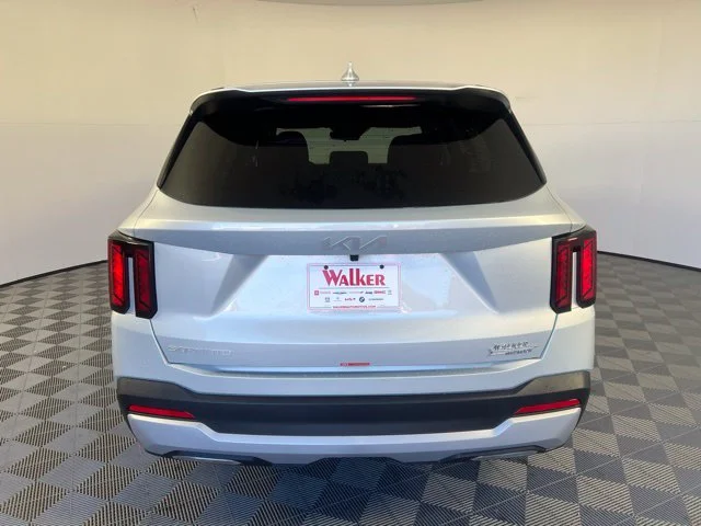 2026 Kia Sorento LX - Photo 6