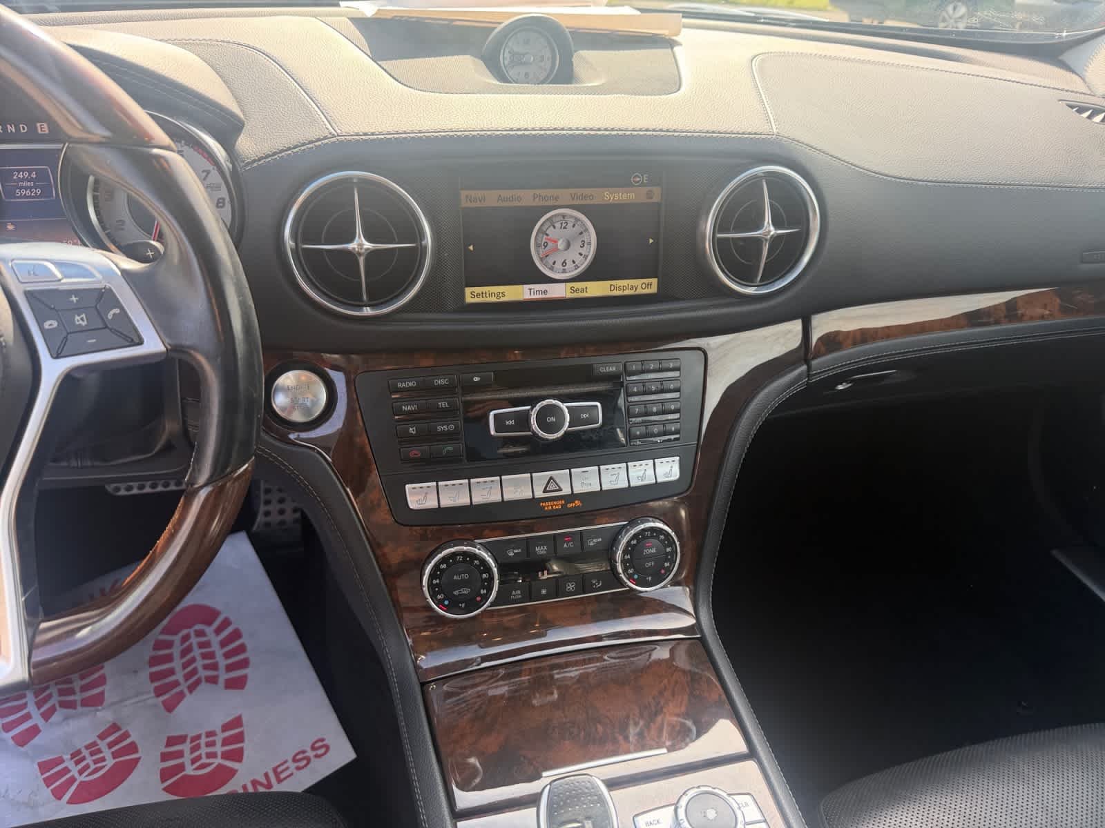 Used 2013 Obsidian Black Metallic Mercedes-Benz SL 550 image 19