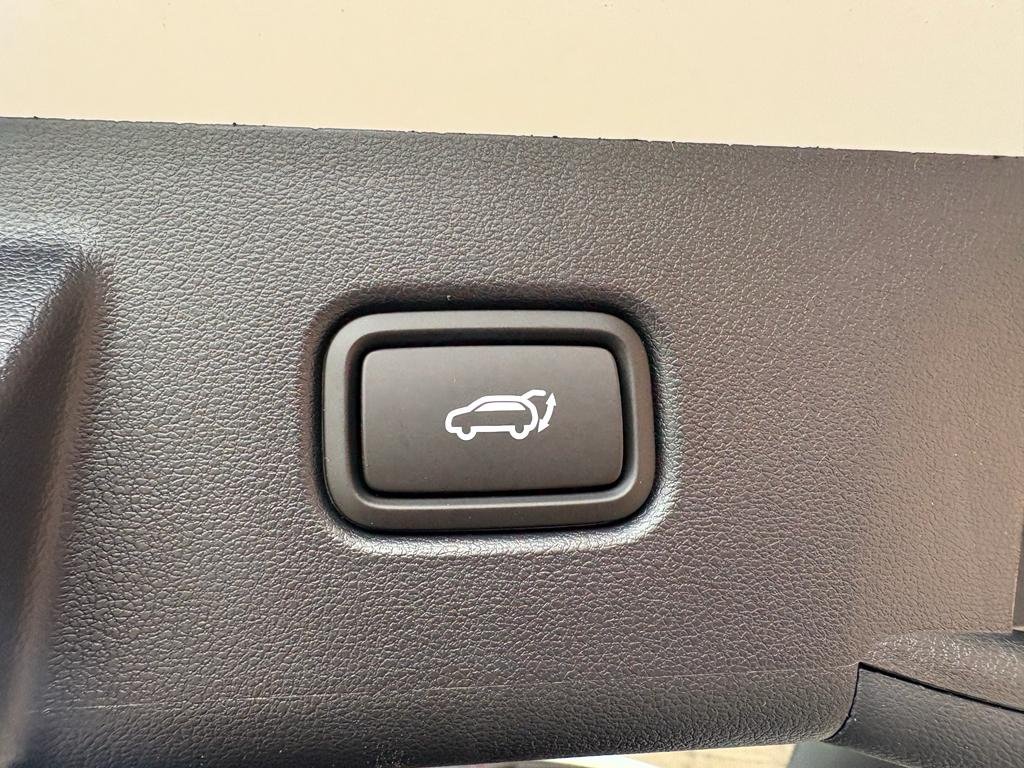 New 2026 Serenity White Pearl Hyundai SEL FWD image 21
