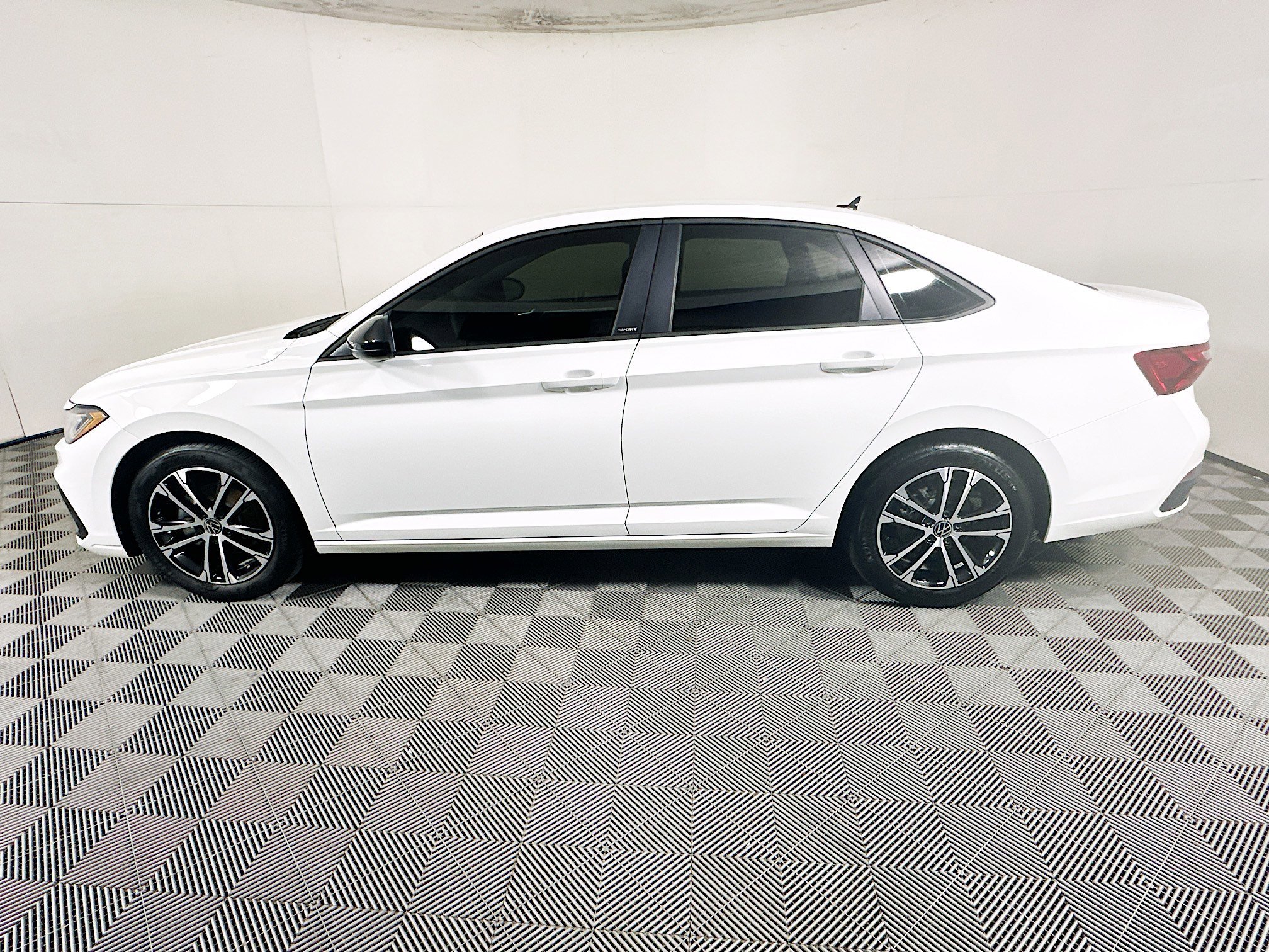 2026 Volkswagen Jetta thumbnail 8