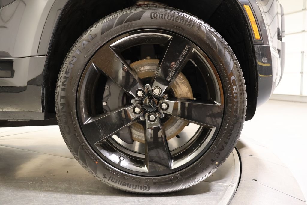 2026 Land Rover Defender X-Dynamic SE - Photo 12