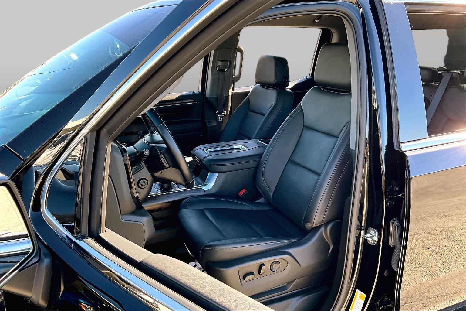 Used 2022 Onyx Black GMC SLT image 8