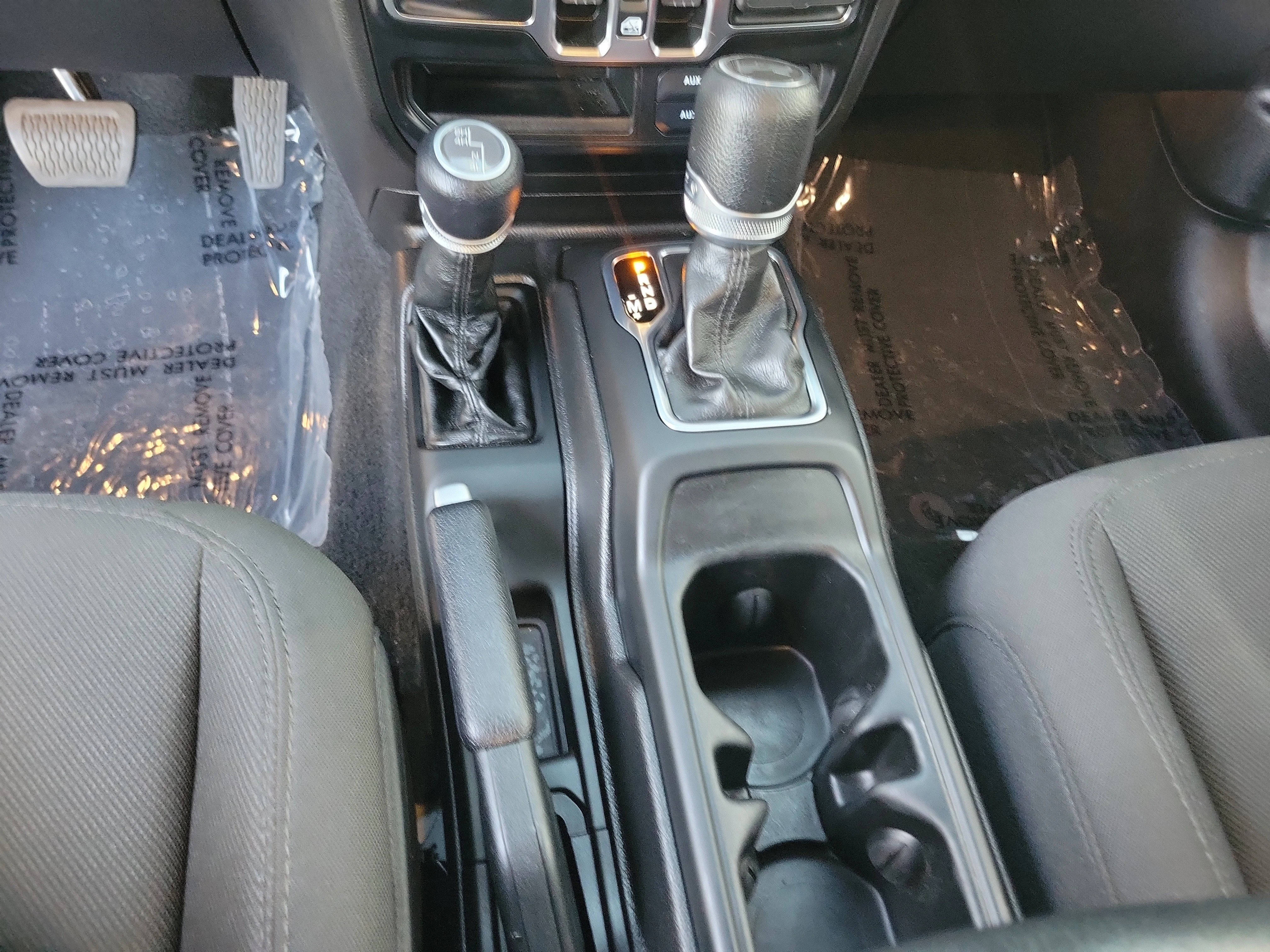 Used 2022 White Jeep Unlimited High Tide image 19