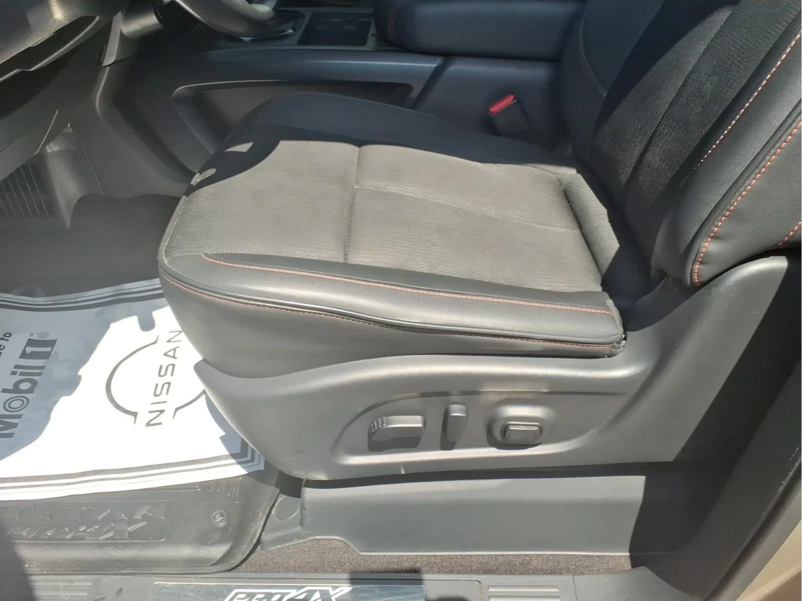 2022 Nissan Titan PRO-4X - Photo 16