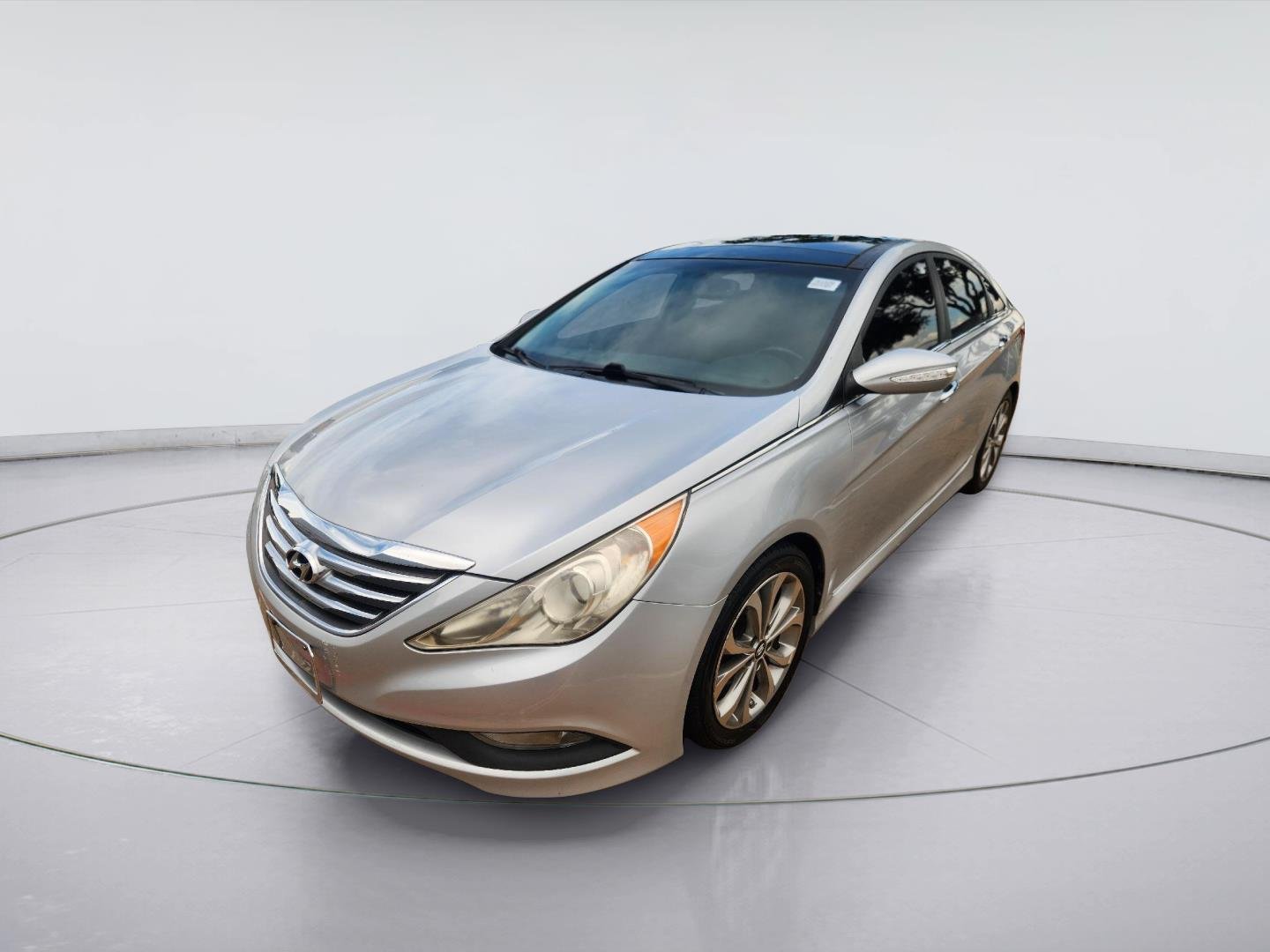 Used 2014 Radiant Silver Metallic Hyundai Limited image 3