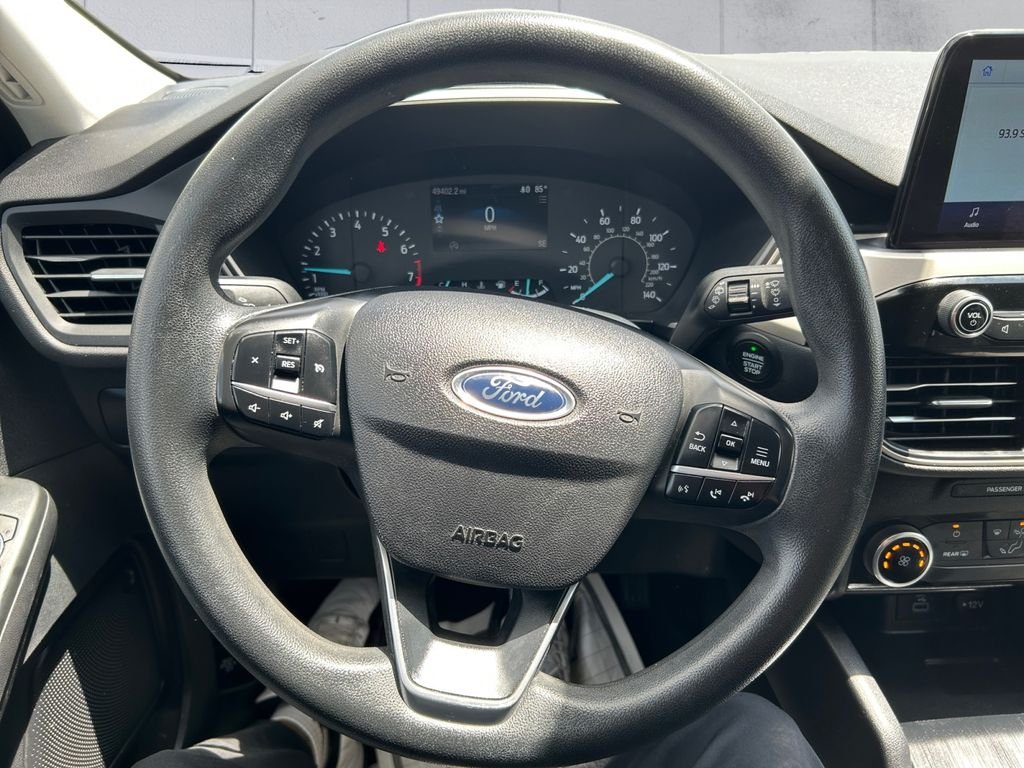 Used 2022 Gray Ford SE image 9