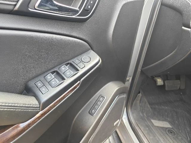 Used 2019 Gray Chevrolet LT image 10
