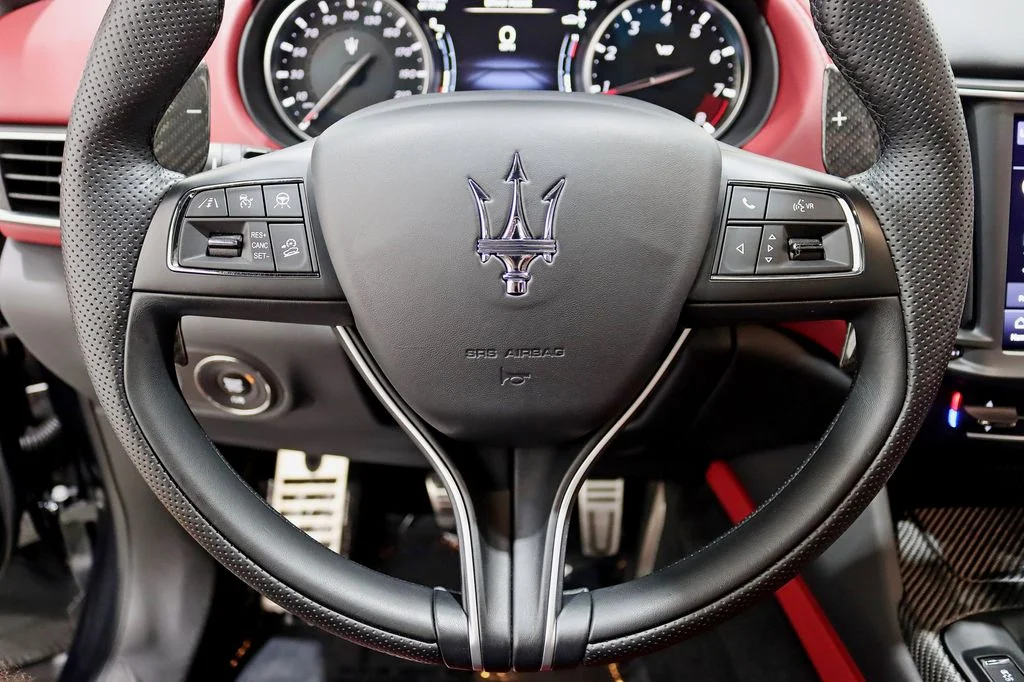 Used 2022 Black Maserati Modena image 16
