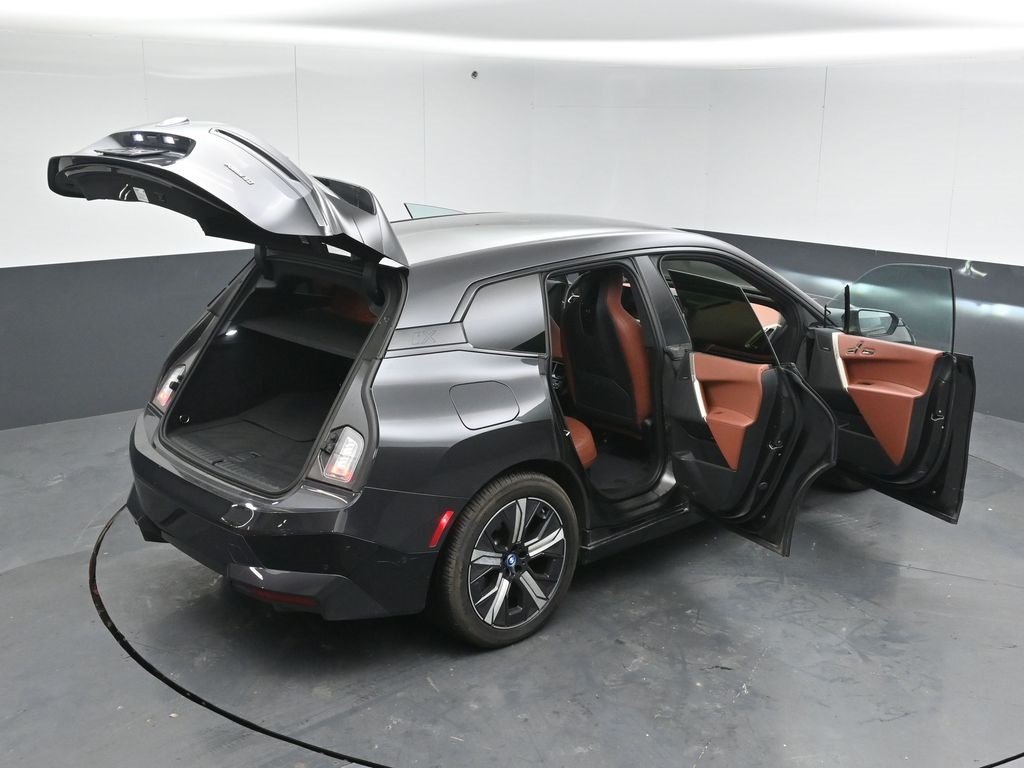 2023 BMW IX - Image 60