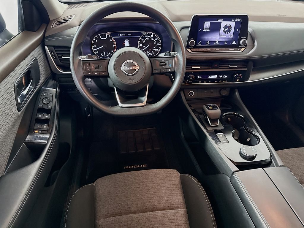 Used 2023 Gun Metallic Nissan SV image 21