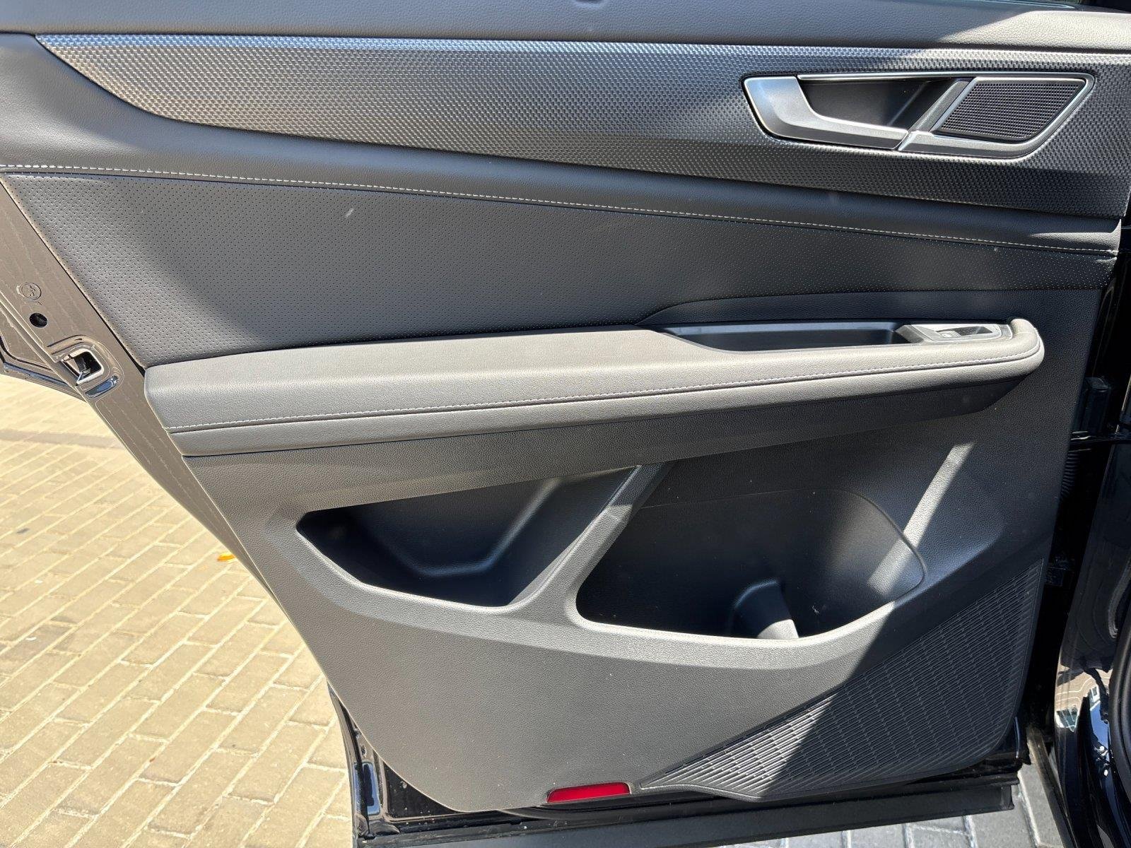 2025 Volkswagen Atlas Cross Sport SEL - Photo 32