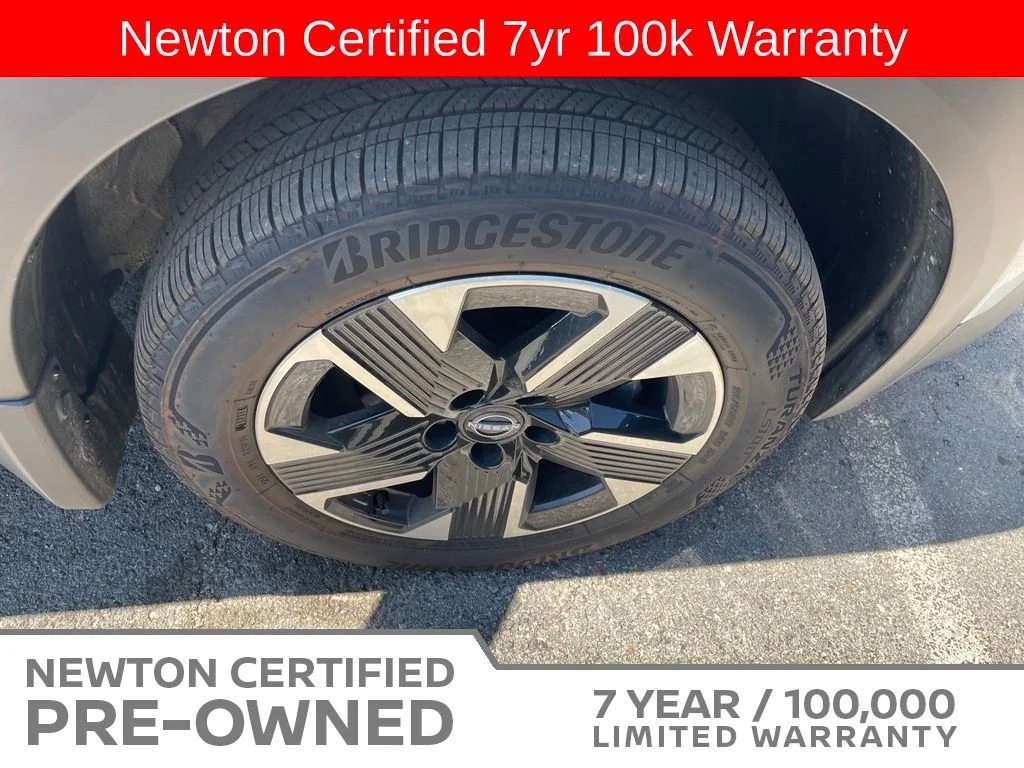 Certified Used 2025 Aspen White/Super Black Nissan SR image 20