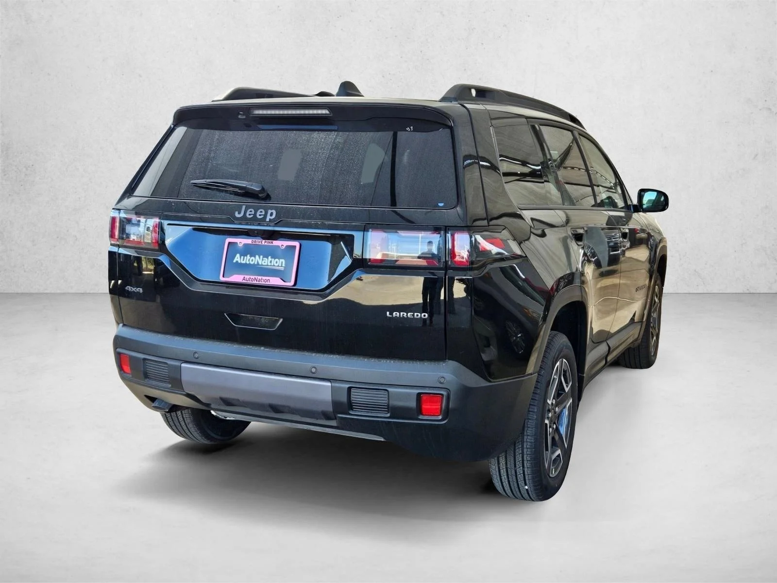 New 2026 Diamond Black Crystal Pearlcoat Jeep Laredo image 2