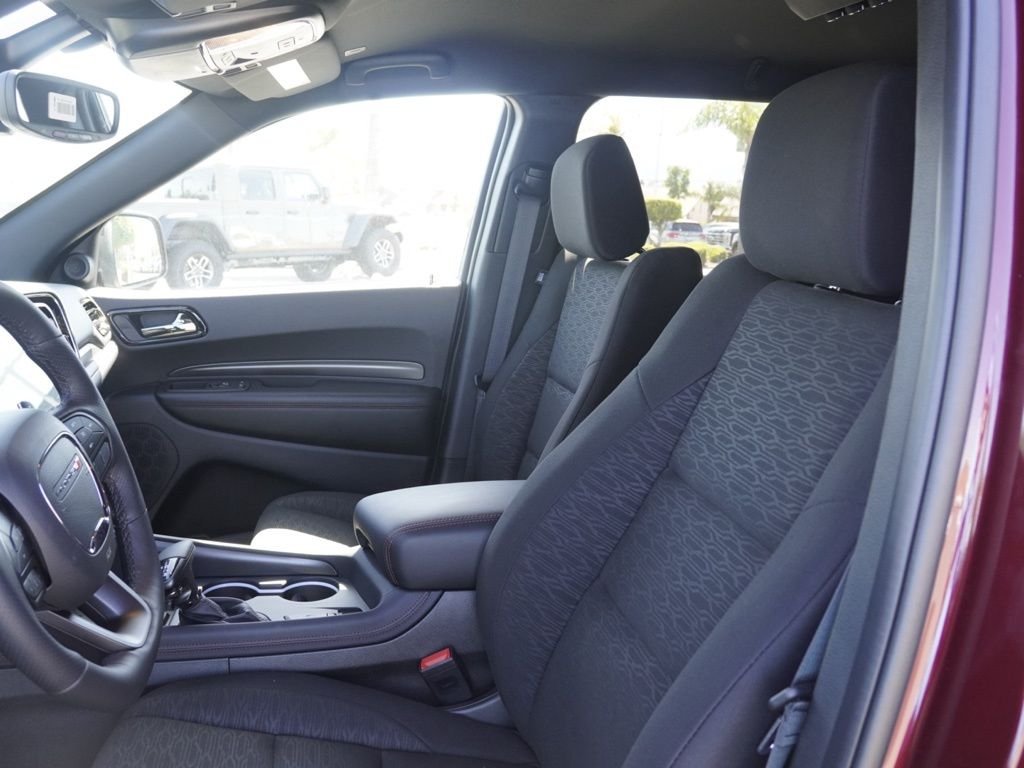 New 2026 Octane Red Pearl-Coat Exterior Paint Dodge GT HEMI V8 image 18