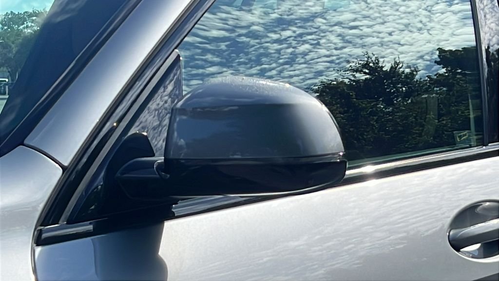New 2026 Skyscraper Grey Metallic BMW xDrive50e image 27