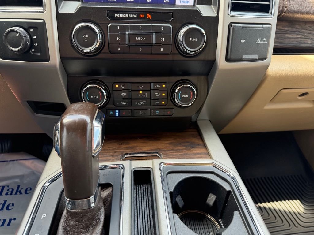 Used 2020  Ford Lariat image 7