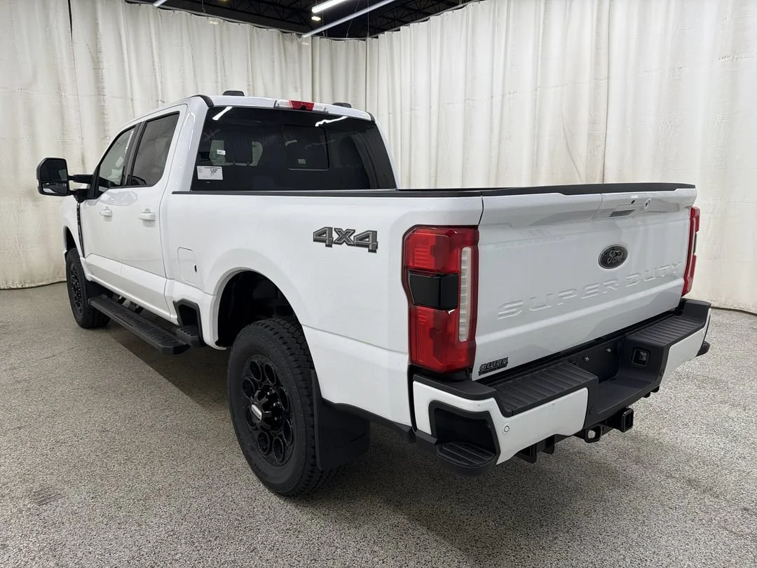 New 2026 Oxford White Ford F-250® XLT image 9