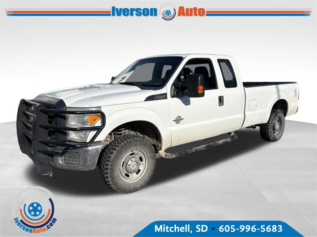 Used 2014 White Ford XL image 2