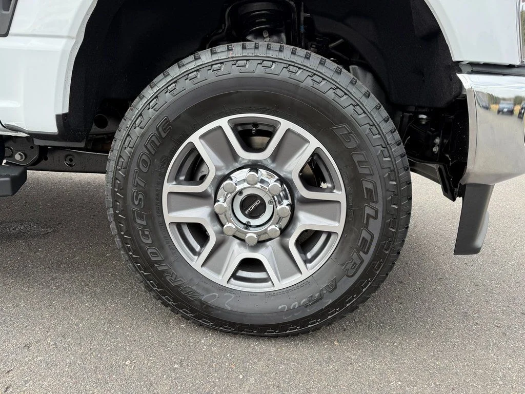 2026 Ford F-350 Super Duty Lariat - Photo 11