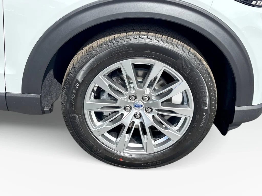 New 2027 Avalanche Gray Ford Platinum™ image 11