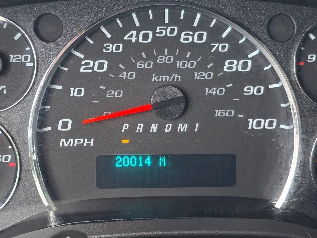 Used 2024 Summit White GMC Work Van image 17
