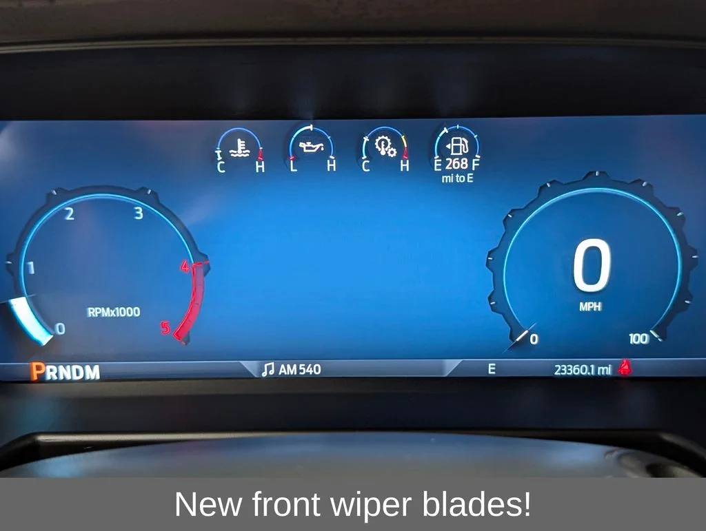 Used 2025 Avalanche Ford Lariat image 4