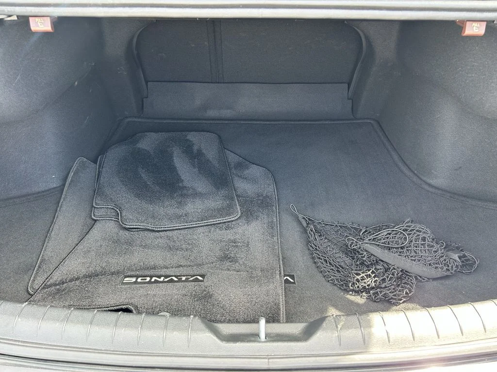 Used 2024 Black Hyundai SEL image 15