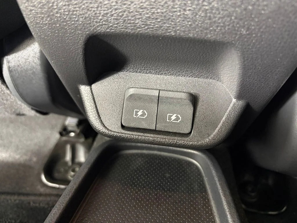 Used 2025 Gray Nissan S image 39