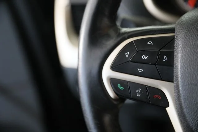 Used 2016 Gray Jeep Latitude image 4