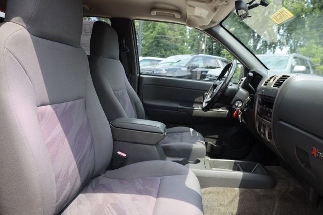 Used 2005 Red Chevrolet LS image 29