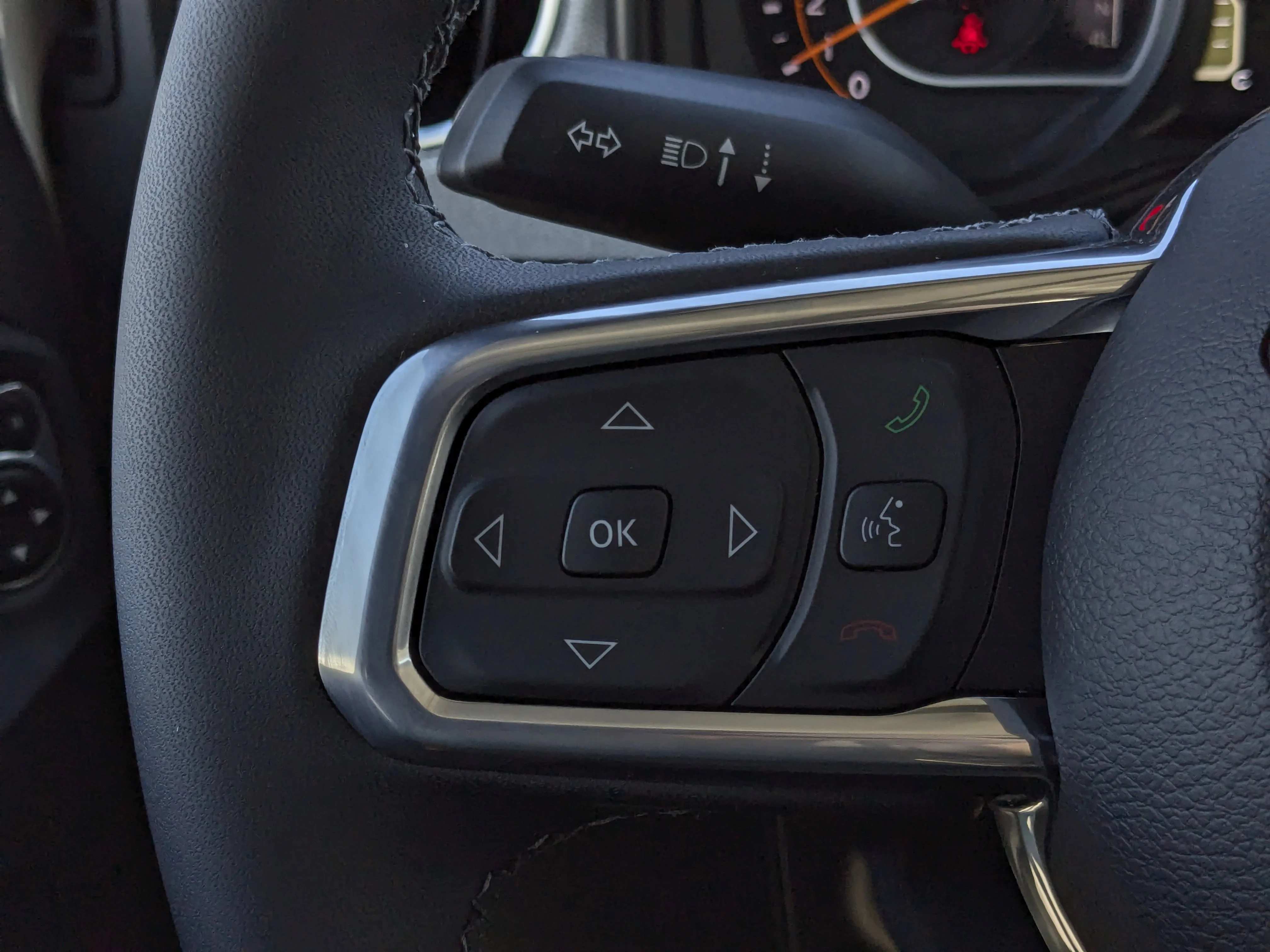 New 2026 White Jeep Sahara - 12.3 inch display - Blind Spot Mon - Body Color 3 Piece HT - & Tons More! image 15